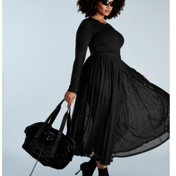 NWT Luxurious Silky Smooth 2pc VICTORIA SECRET Tote Bundle🩷🩷 - Picture 7 of 11